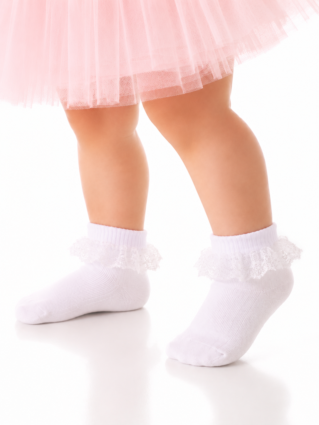 Socken mit Rüschen in Weiß für Babys und Kinder festlich für Taufe